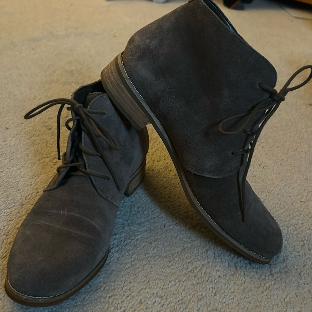 Suede boots